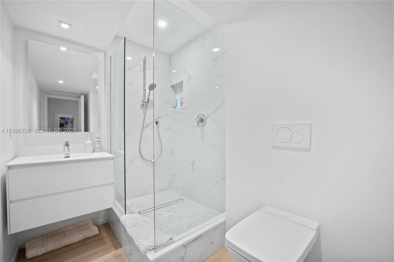2301 Collins Ave, Unit 624, Miami Beach, FL 33139 Photo