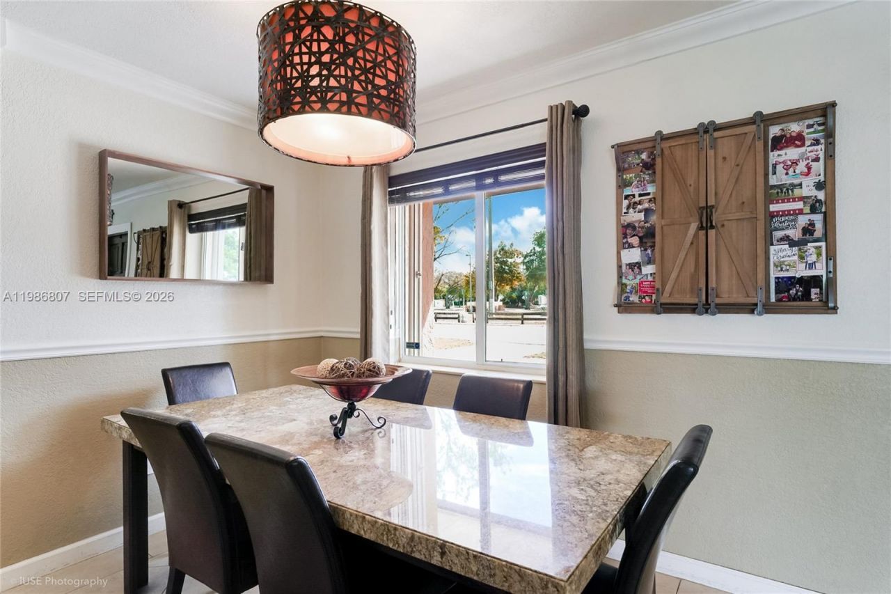 7921 NW 178th St , Hialeah, FL 33015 Photo