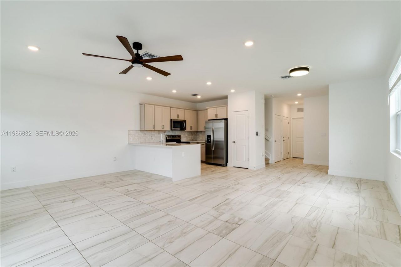 230 SW 170th Ave, Pembroke Pines, FL 33027 Photo