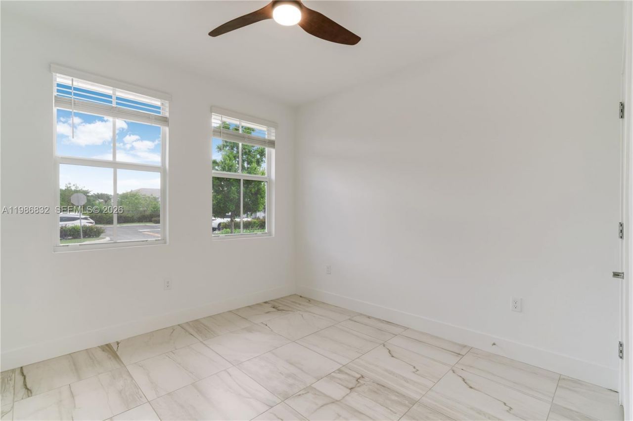 230 SW 170th Ave, Pembroke Pines, FL 33027 Photo