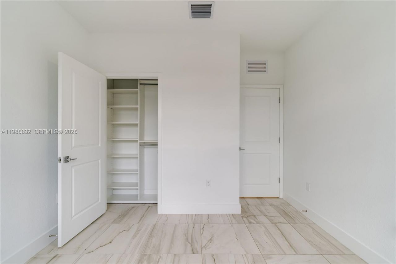 230 SW 170th Ave, Pembroke Pines, FL 33027 Photo