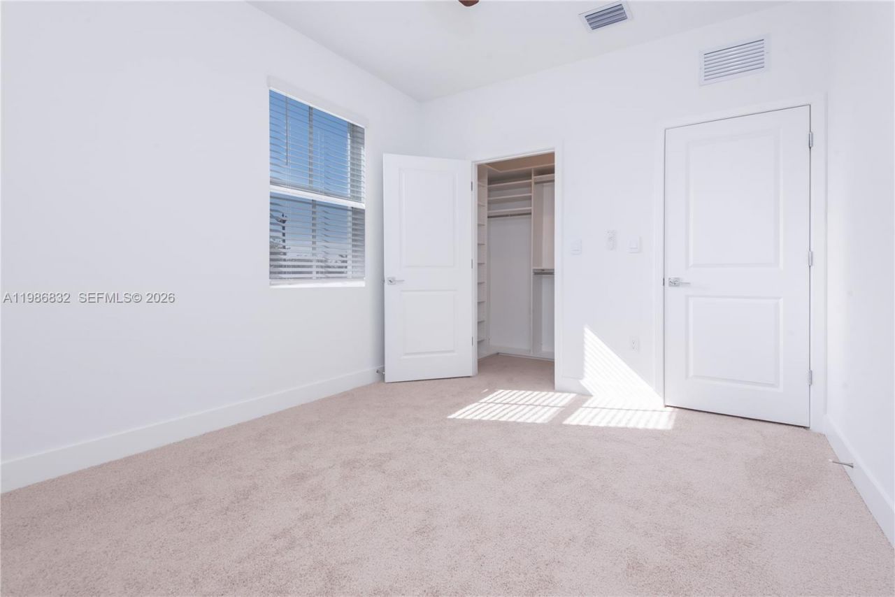 230 SW 170th Ave , Pembroke Pines, FL 33027 Photo