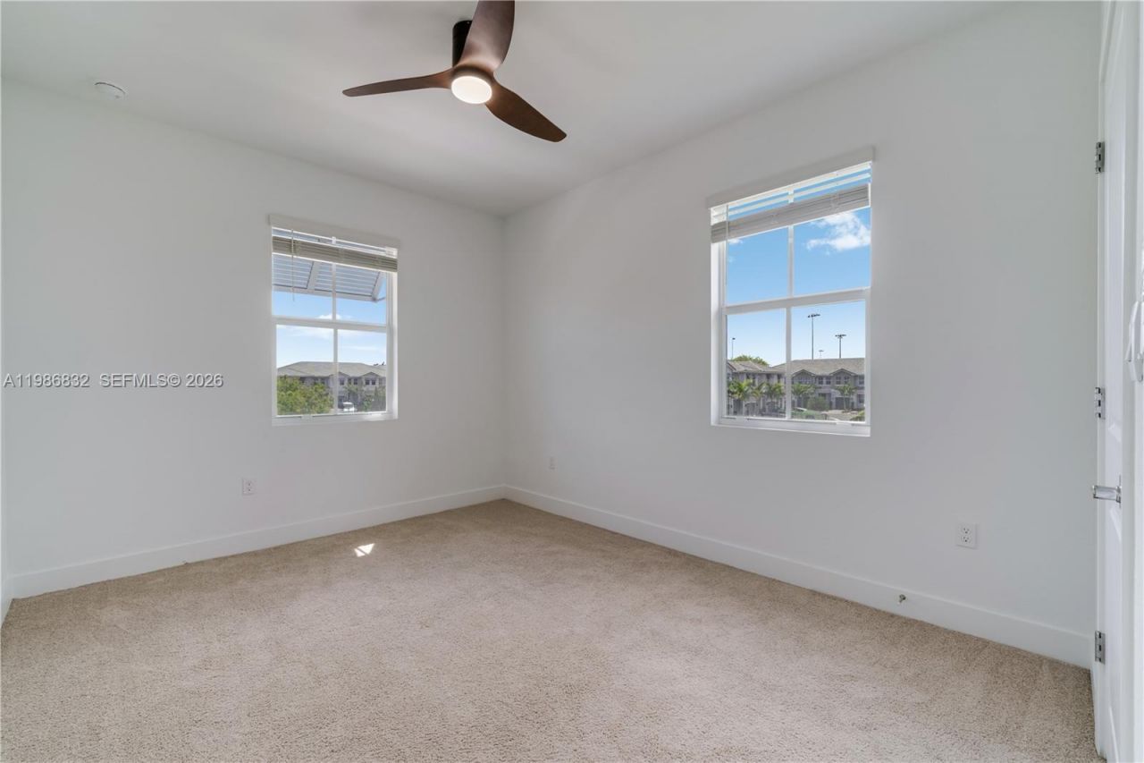 230 SW 170th Ave, Pembroke Pines, FL 33027 Photo