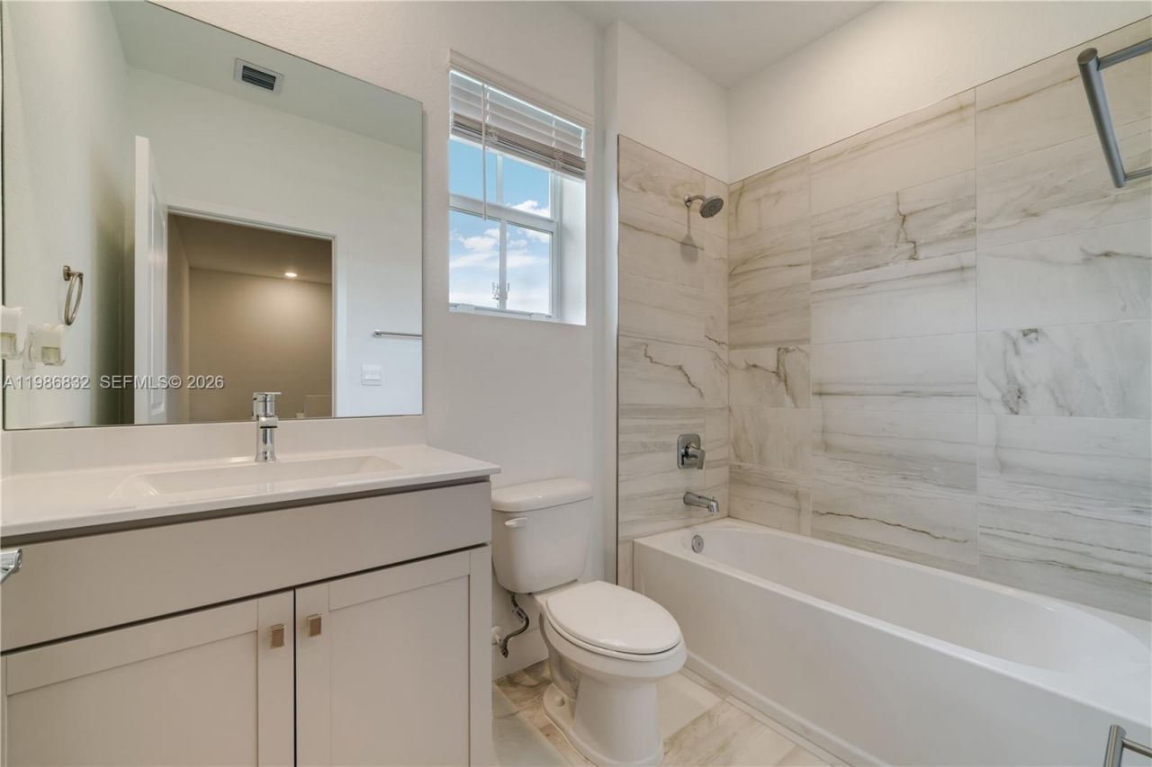 230 SW 170th Ave, Pembroke Pines, FL 33027 Photo