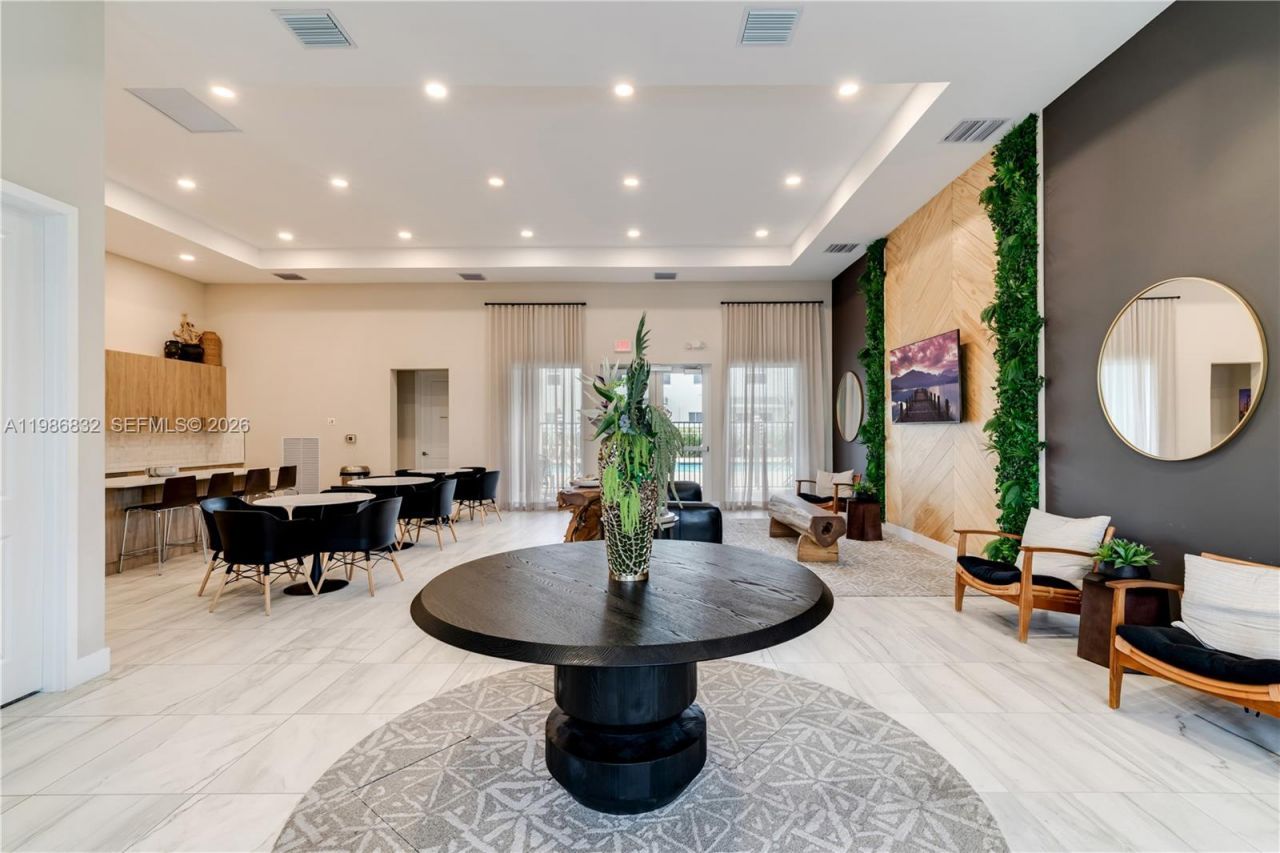 230 SW 170th Ave, Pembroke Pines, FL 33027 Photo