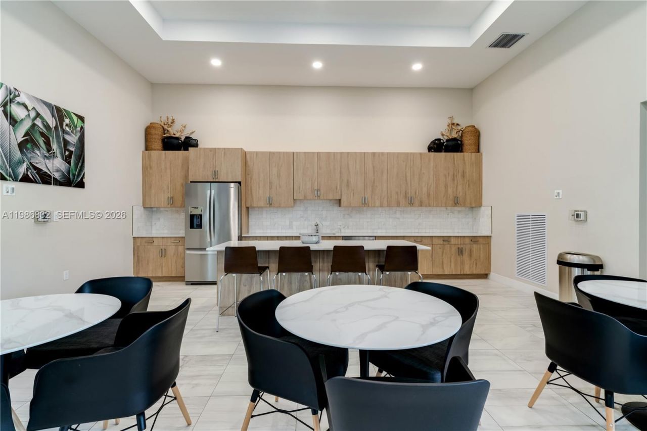 230 SW 170th Ave, Pembroke Pines, FL 33027 Photo