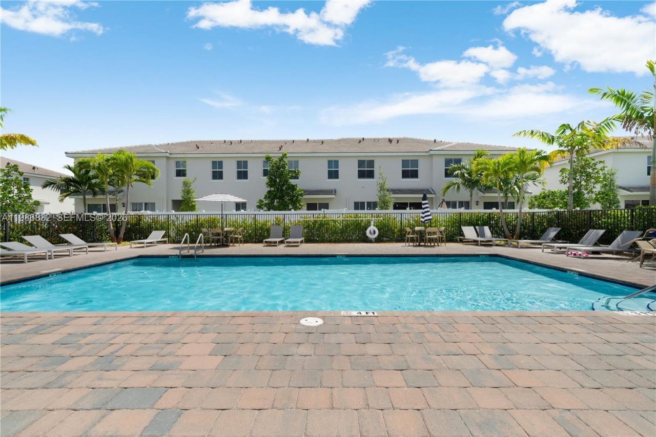 230 SW 170th Ave, Pembroke Pines, FL 33027 Photo