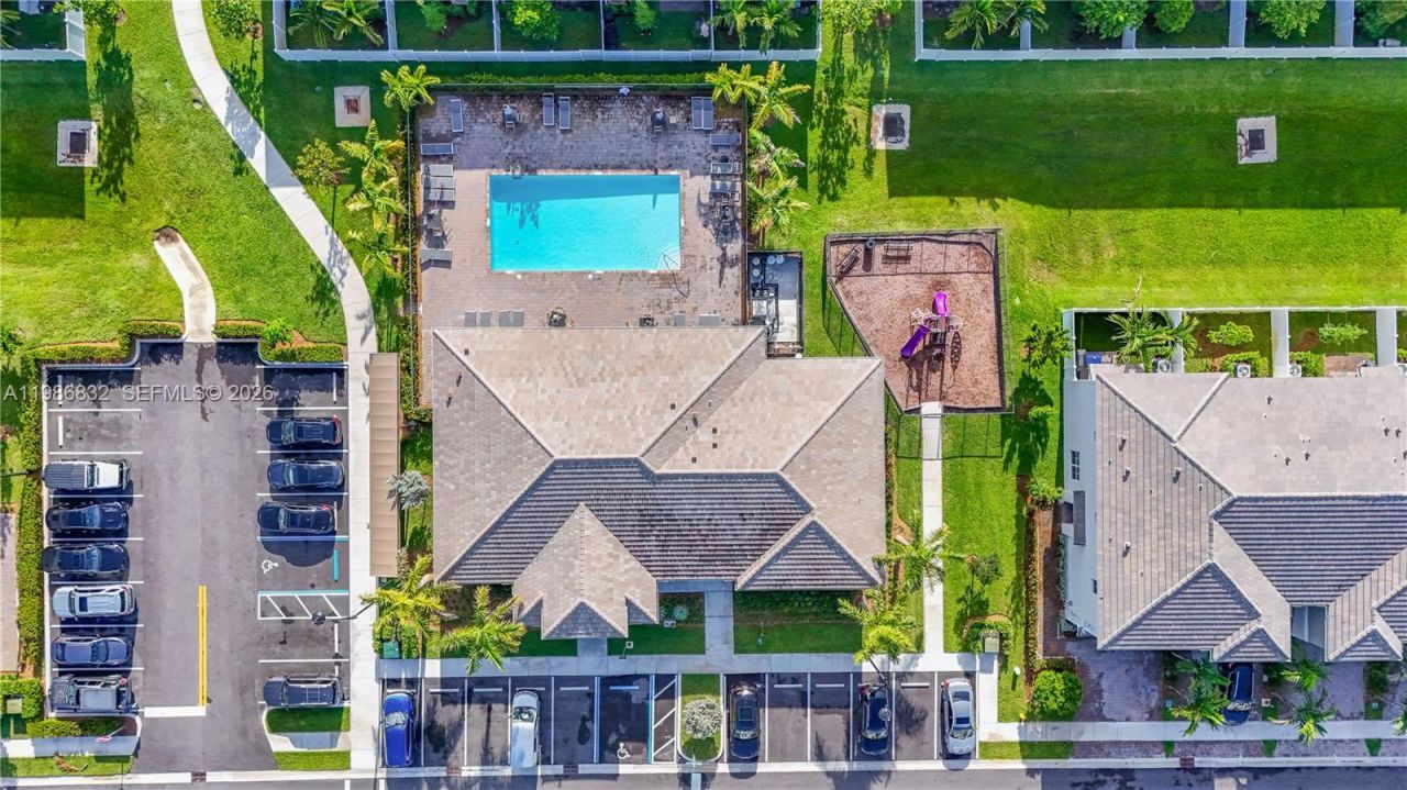 230 SW 170th Ave, Pembroke Pines, FL 33027 Photo