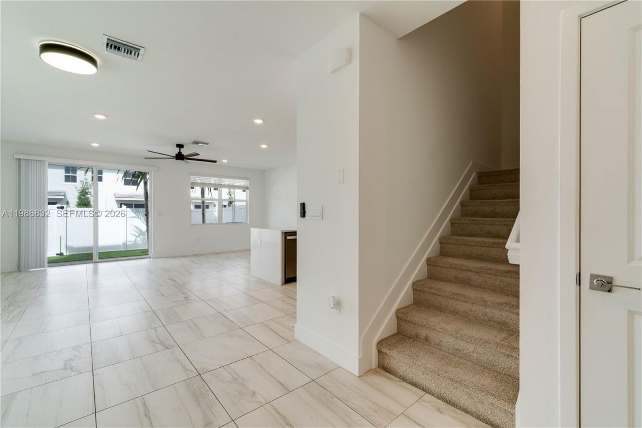 230 SW 170th Ave, Pembroke Pines, FL 33027 Photo