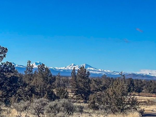 3660 SW Parrish Lane, Powell Butte, OR 97753