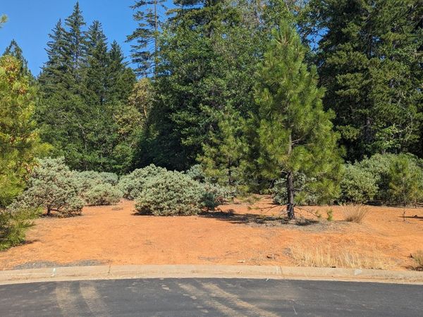 364 Cedar Ridge Drive, Cave Junction, OR 97523