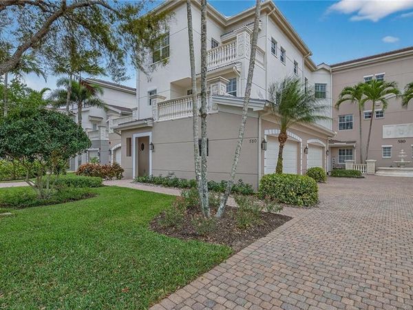 580 Avellino Isles CIR, Unit 201, NAPLES, FL 34119
