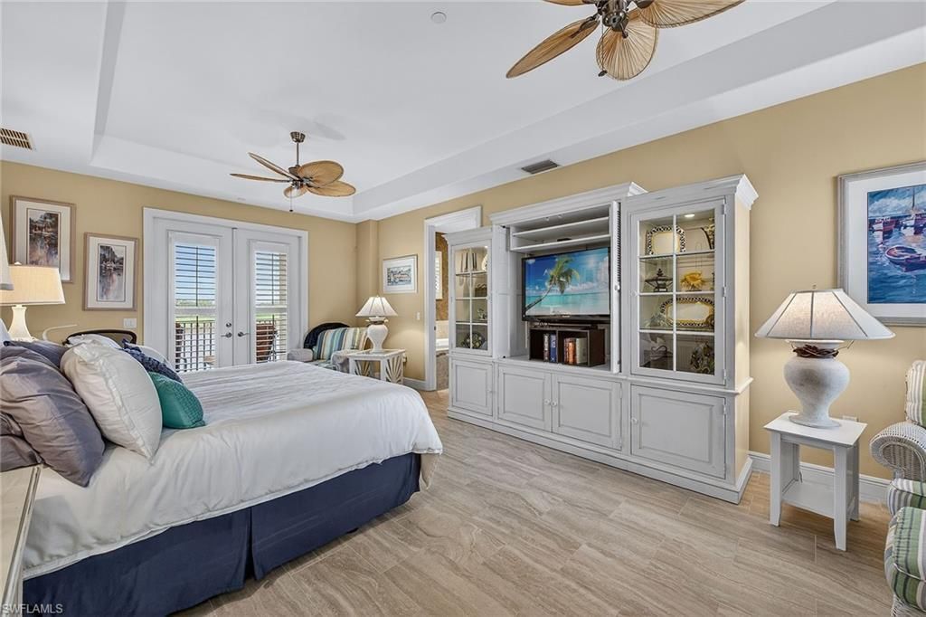 580 Avellino Isles Cir, Unit 201, Naples, FL 34119 Photo