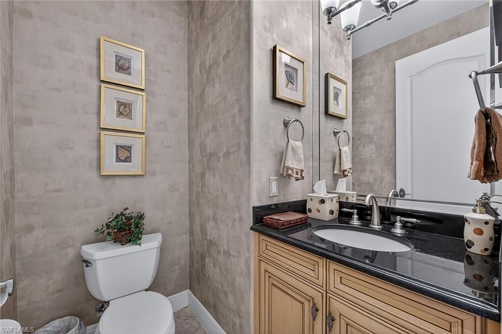 580 Avellino Isles Cir, Unit 201, Naples, FL 34119 Photo