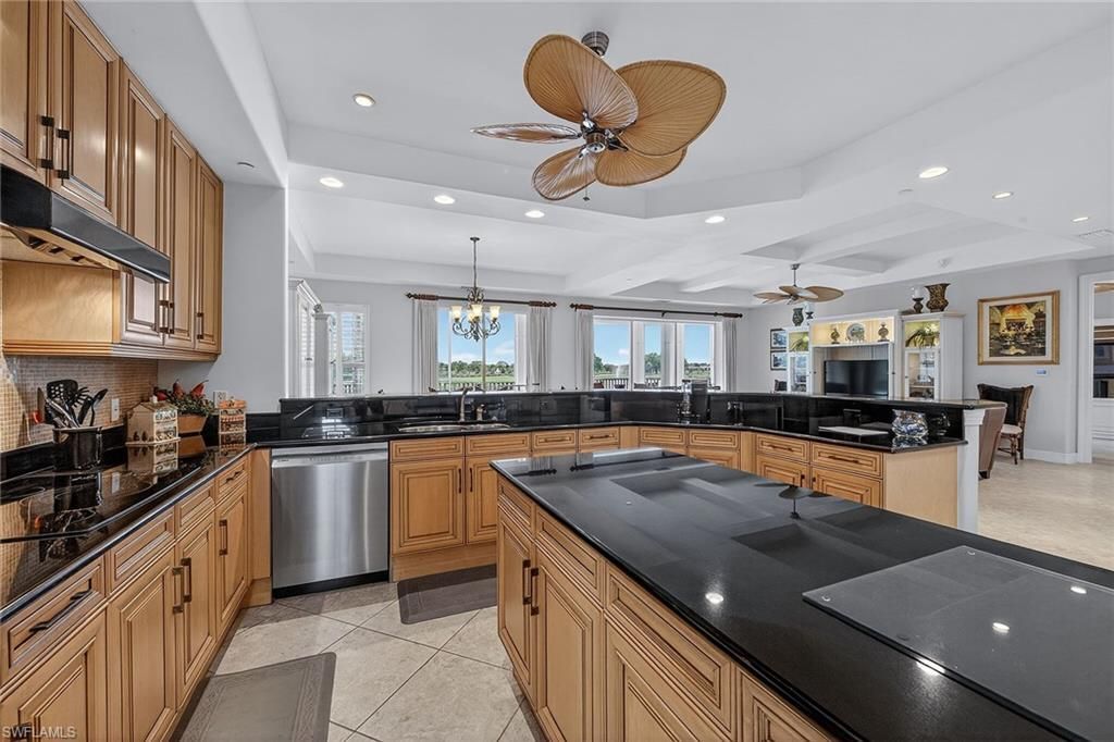580 Avellino Isles Cir, Unit 201, Naples, FL 34119 Photo