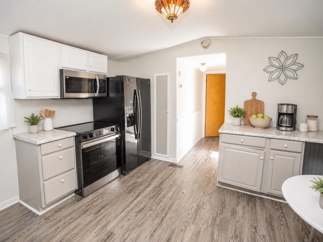 1577 Crystal Lake Dr. Photo 13