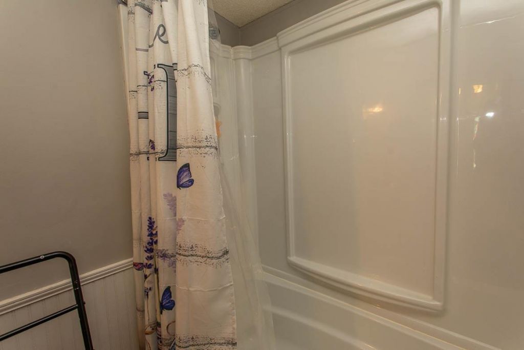 1577 Crystal Lake Dr. Photo 19