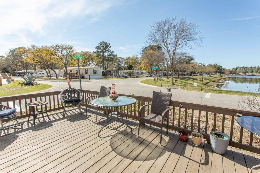 1577 Crystal Lake Dr. Photo 22