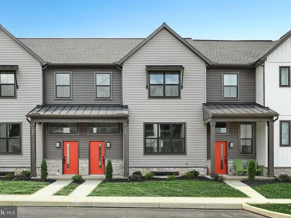 102 MADISON DRIVE , MECHANICSBURG, PA 17055