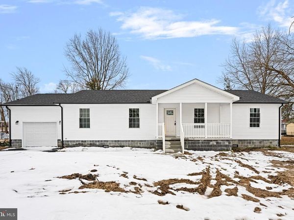 18 MCCLARY STREET, LEIPSIC, DE 19901