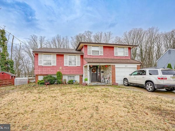 18 SLEEPY HOLLOW ROAD , STRATFORD, NJ 08084