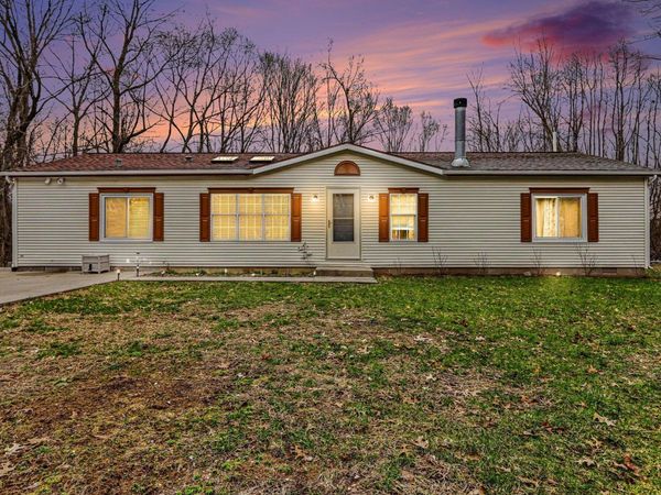 57823 Mitchell Road, Three Rivers, MI 49093