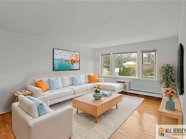 132 The Orchard , East Windsor, NJ 08512