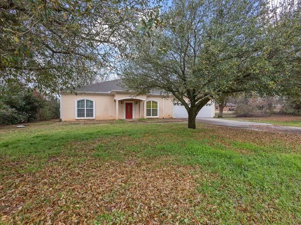 131 Pecan Place Lane, Pottsboro, TX 75076