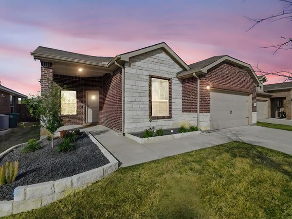 8617 Sandy Park Drive, Fort Worth, TX 76179