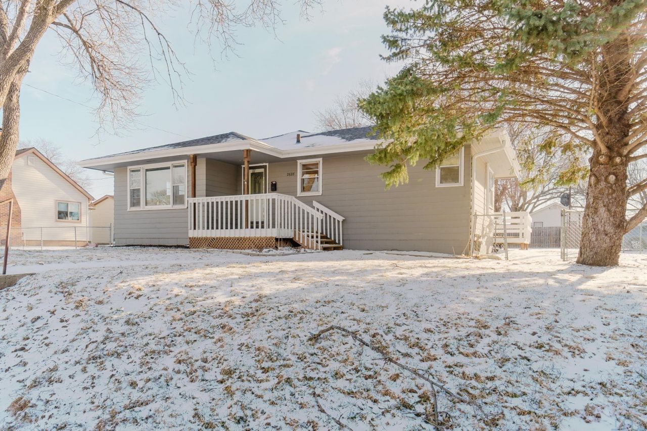 2628 S Lemon St, Sioux City, IA 51106 Main Photo