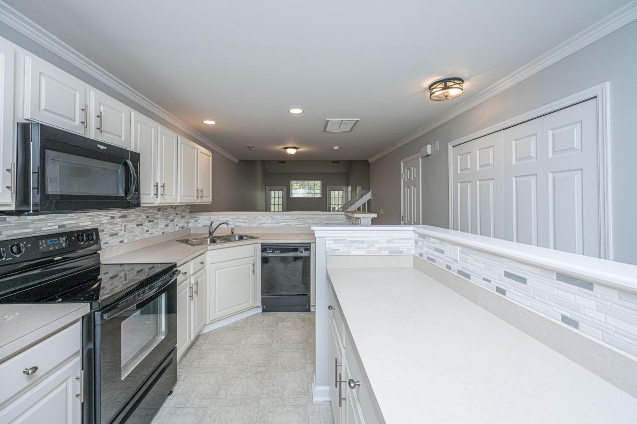 8617 Grassy Oak Trail Photo 10