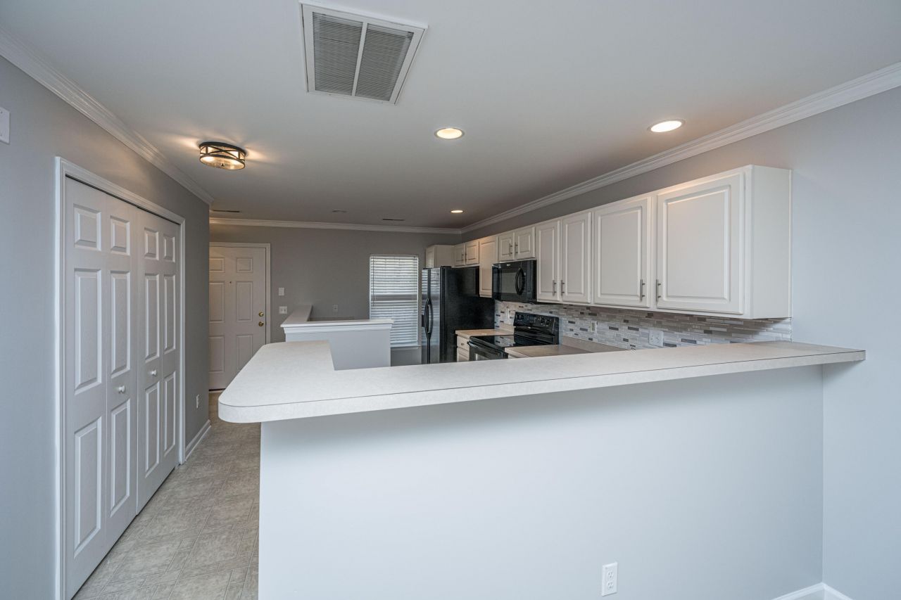 8617 Grassy Oak Trail Photo 9