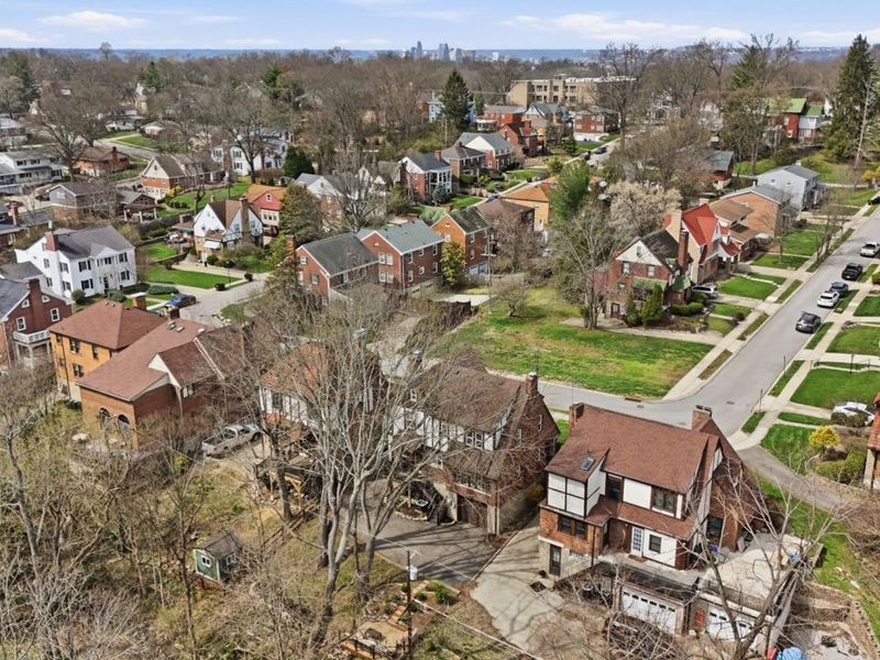 55 S Vernon Lane, Fort Thomas, KY 41075 Photo 3