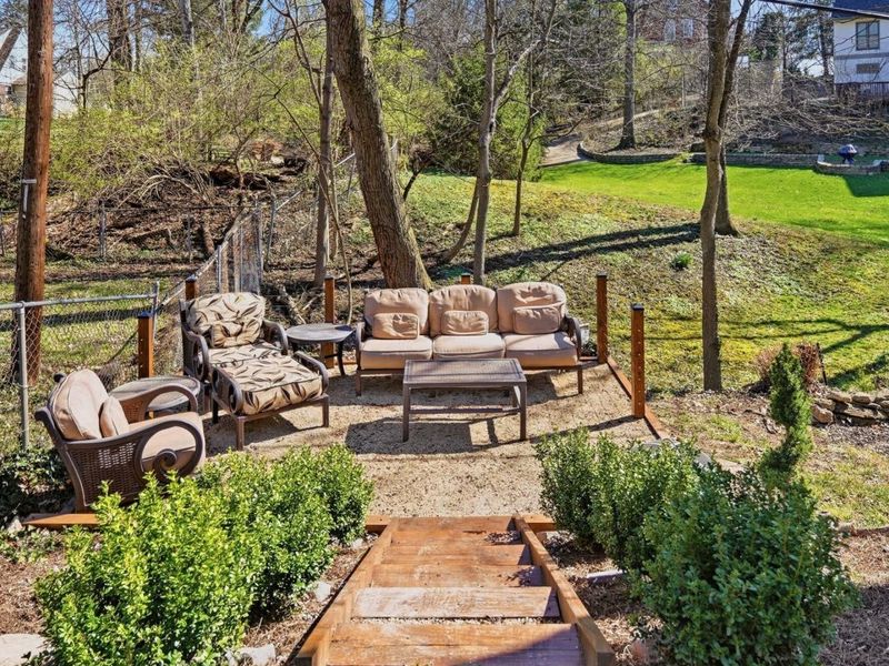 55 S Vernon Lane, Fort Thomas, KY 41075 Photo 48