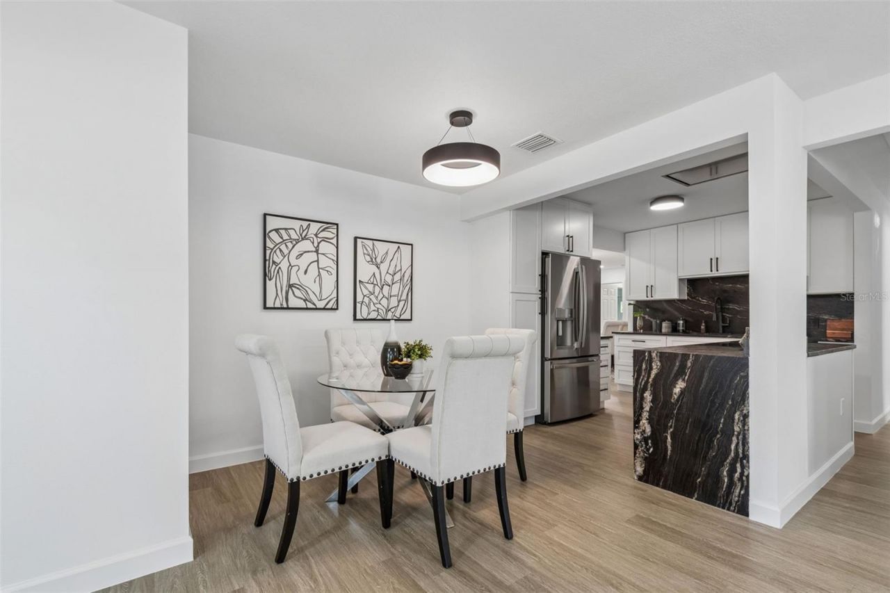 5207 W Cleveland Street , Tampa, FL 33609 Photo