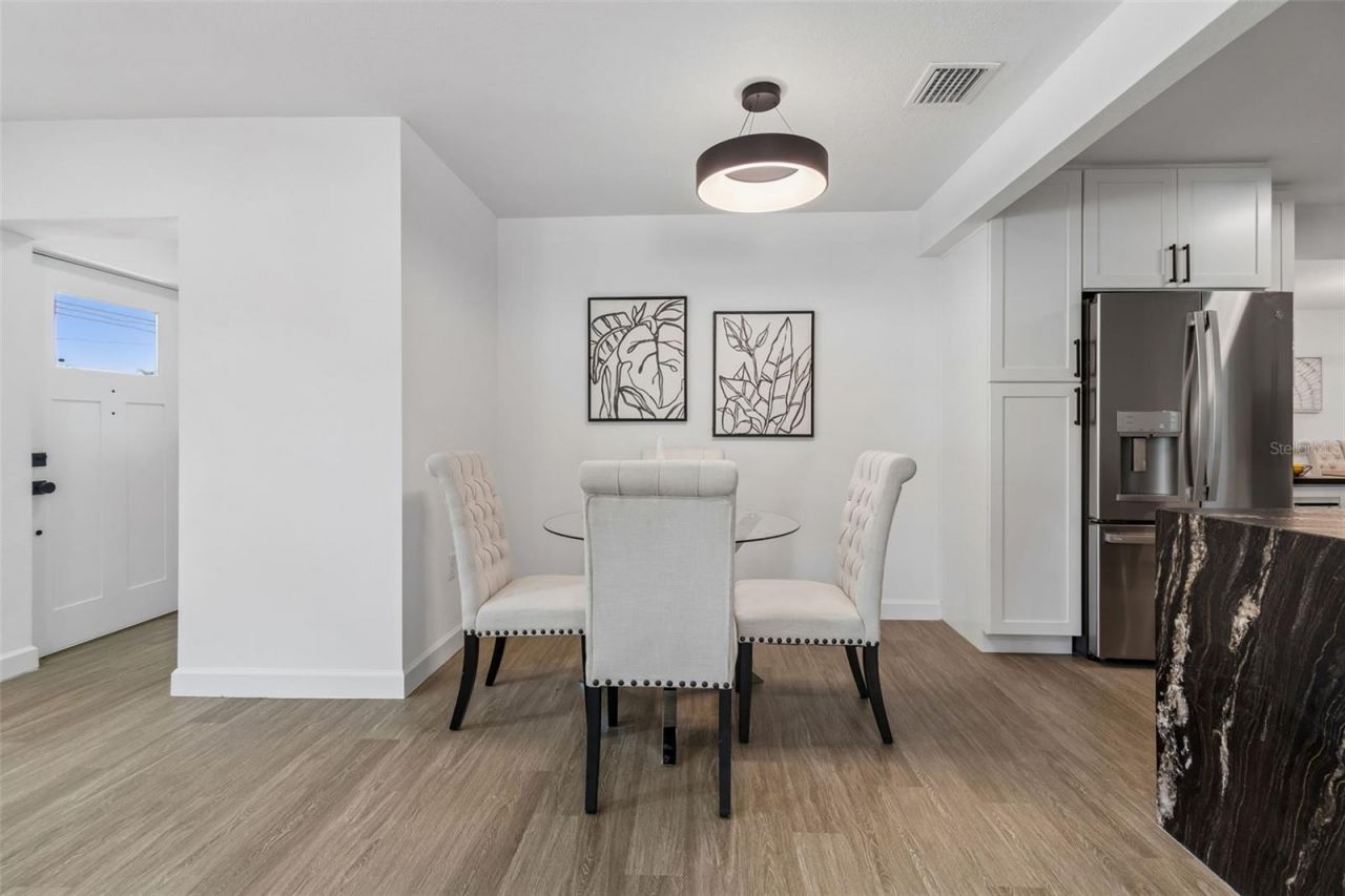 5207 W Cleveland Street , Tampa, FL 33609 Photo