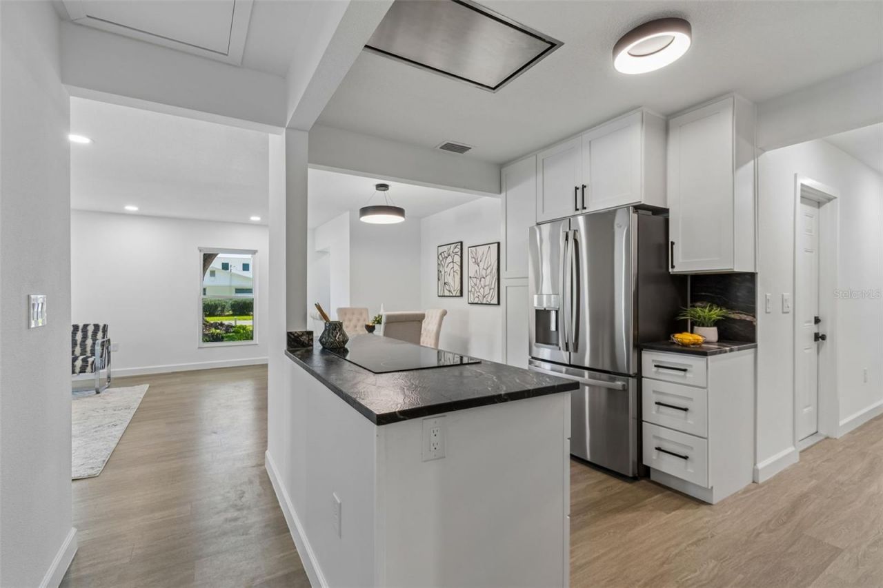 5207 W Cleveland Street , Tampa, FL 33609 Photo