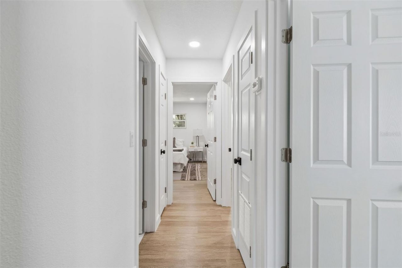 5207 W Cleveland Street , Tampa, FL 33609 Photo