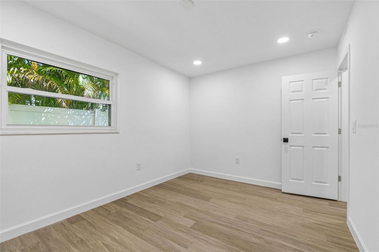 5207 W Cleveland Street , Tampa, FL 33609 Photo