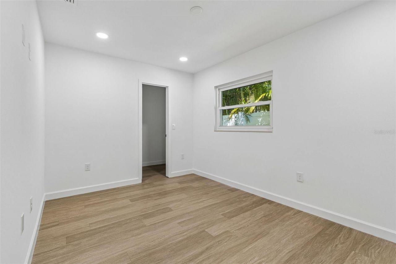 5207 W Cleveland Street , Tampa, FL 33609 Photo