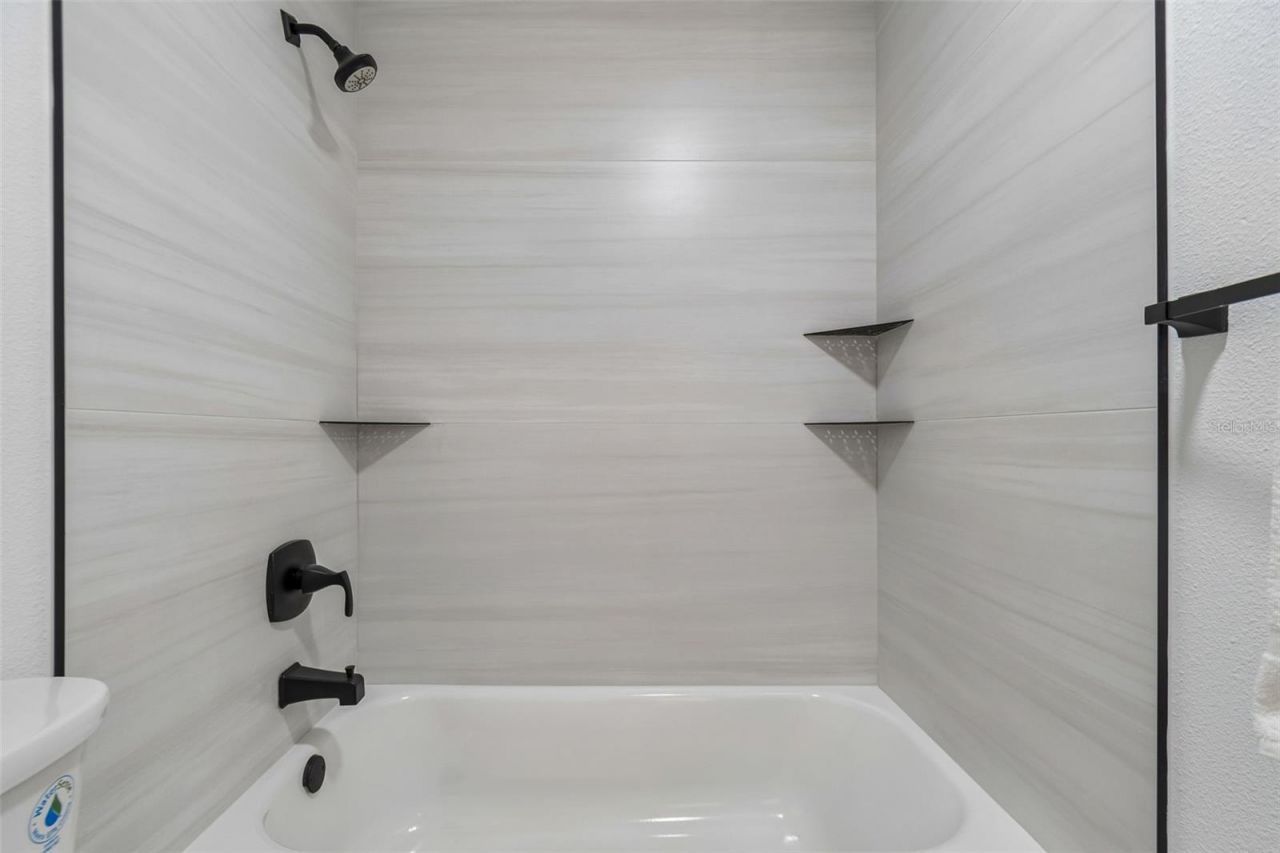 5207 W Cleveland Street , Tampa, FL 33609 Photo