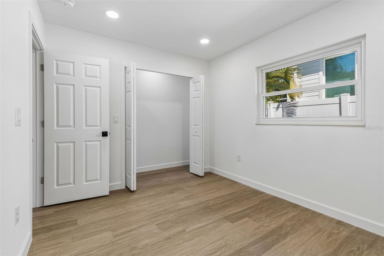 5207 W Cleveland Street , Tampa, FL 33609 Photo