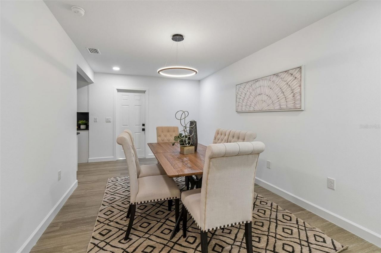 5207 W Cleveland Street , Tampa, FL 33609 Photo