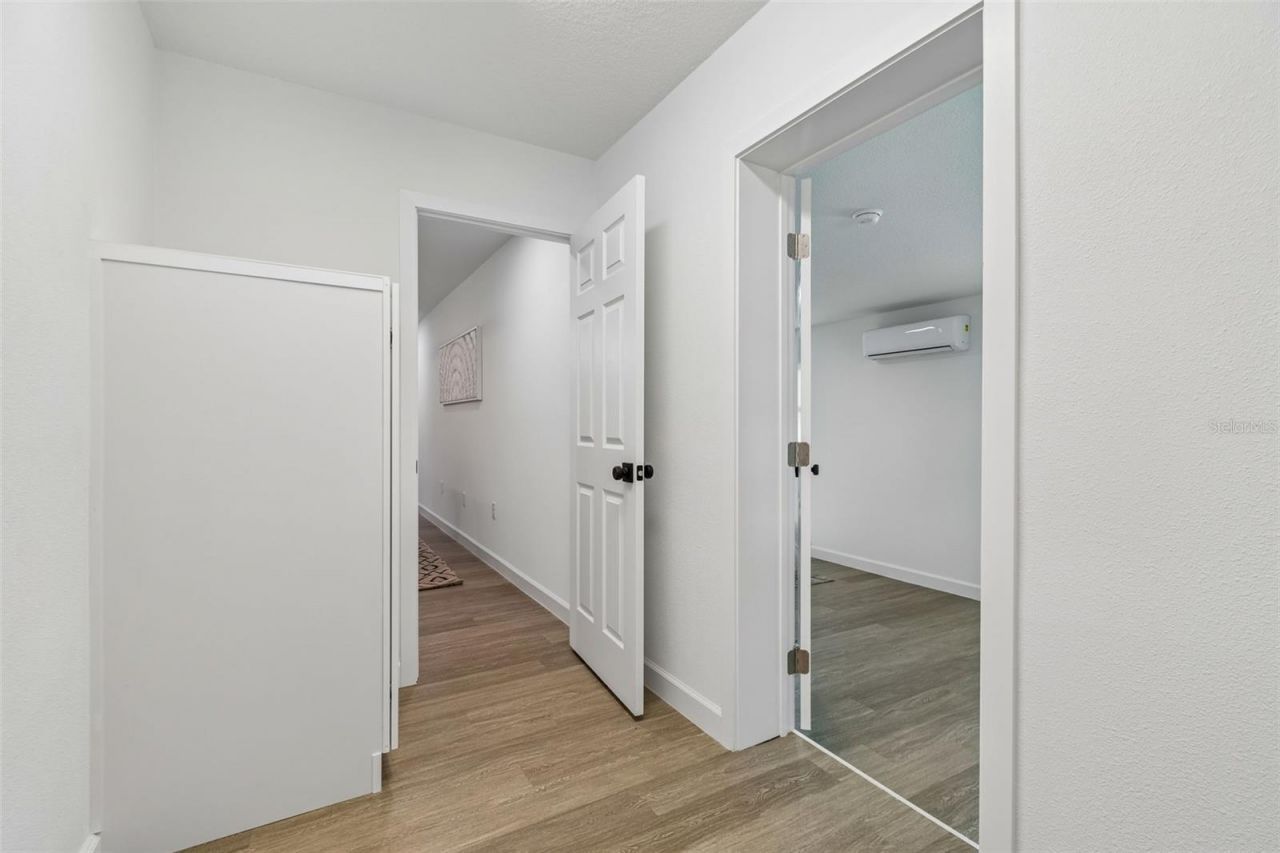 5207 W Cleveland Street , Tampa, FL 33609 Photo