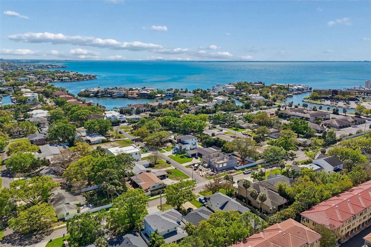 5207 W Cleveland Street , Tampa, FL 33609 Photo