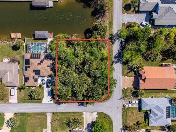 2 COCONUT COURT, PALM COAST, FL 32137