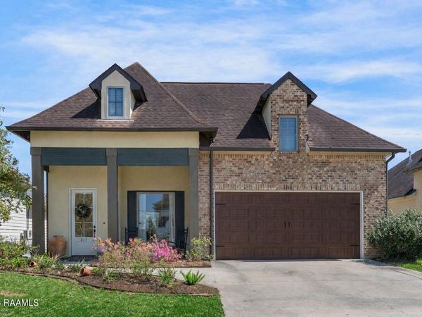 213 Golden Cypress Drive, Youngsville, LA 70592