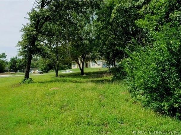 1749 W Pine Place, Tulsa, OK 74127