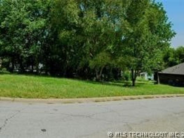 1749 W Pine Place, Tulsa, OK 74127