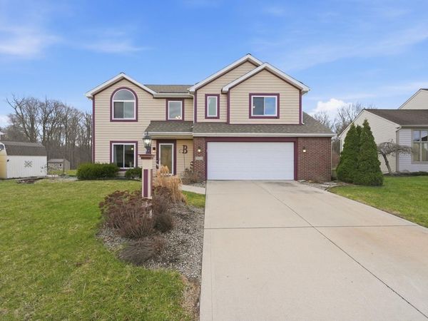3025 Trappers Cove, Huntington, IN 46750